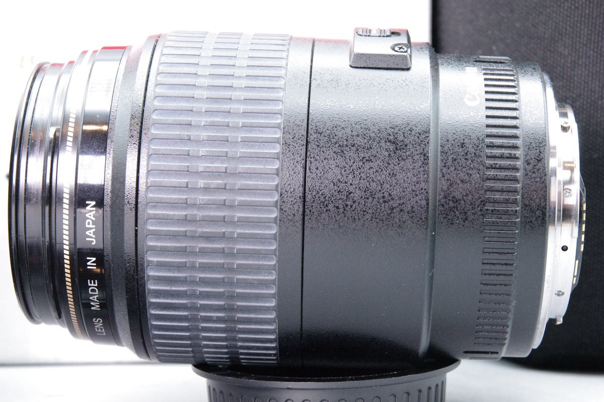 Canon EF 100mm f2.8 Macro USM Lens Box Hood Tamrac Pouch Excellent