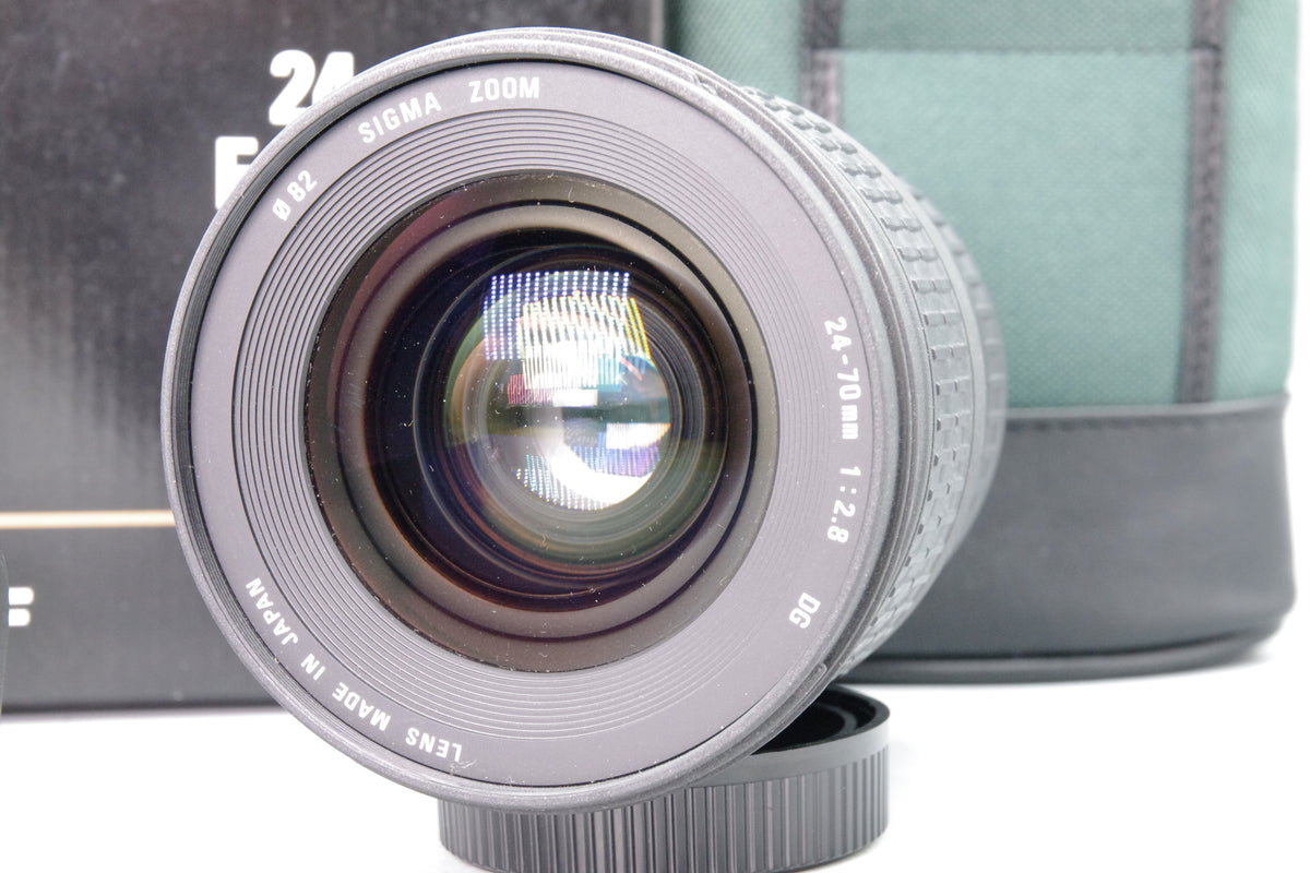 Sigma 24-70mm f2.8 EX DG Aspherical Lens Nikon AF Box Case Hood Excellent