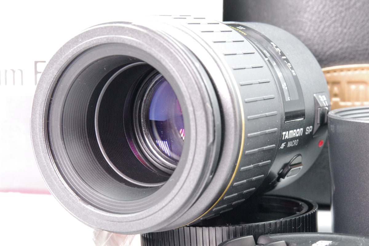 Tamron SP AF 90mm f2.8 Macro 1:1 Canon EF Lens Box Hood Pouch Excellent