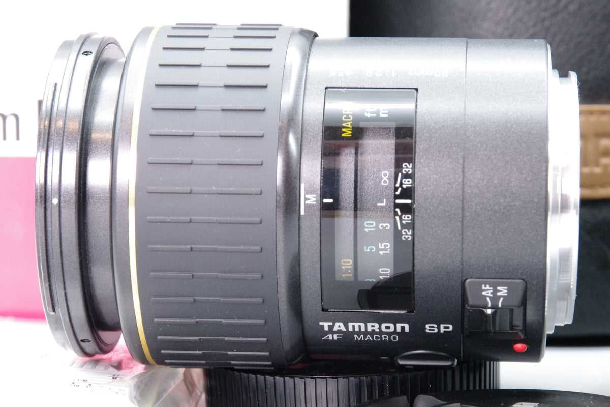 Tamron SP AF 90mm f2.8 Macro 1:1 Canon EF Lens Box Hood Pouch Excellent