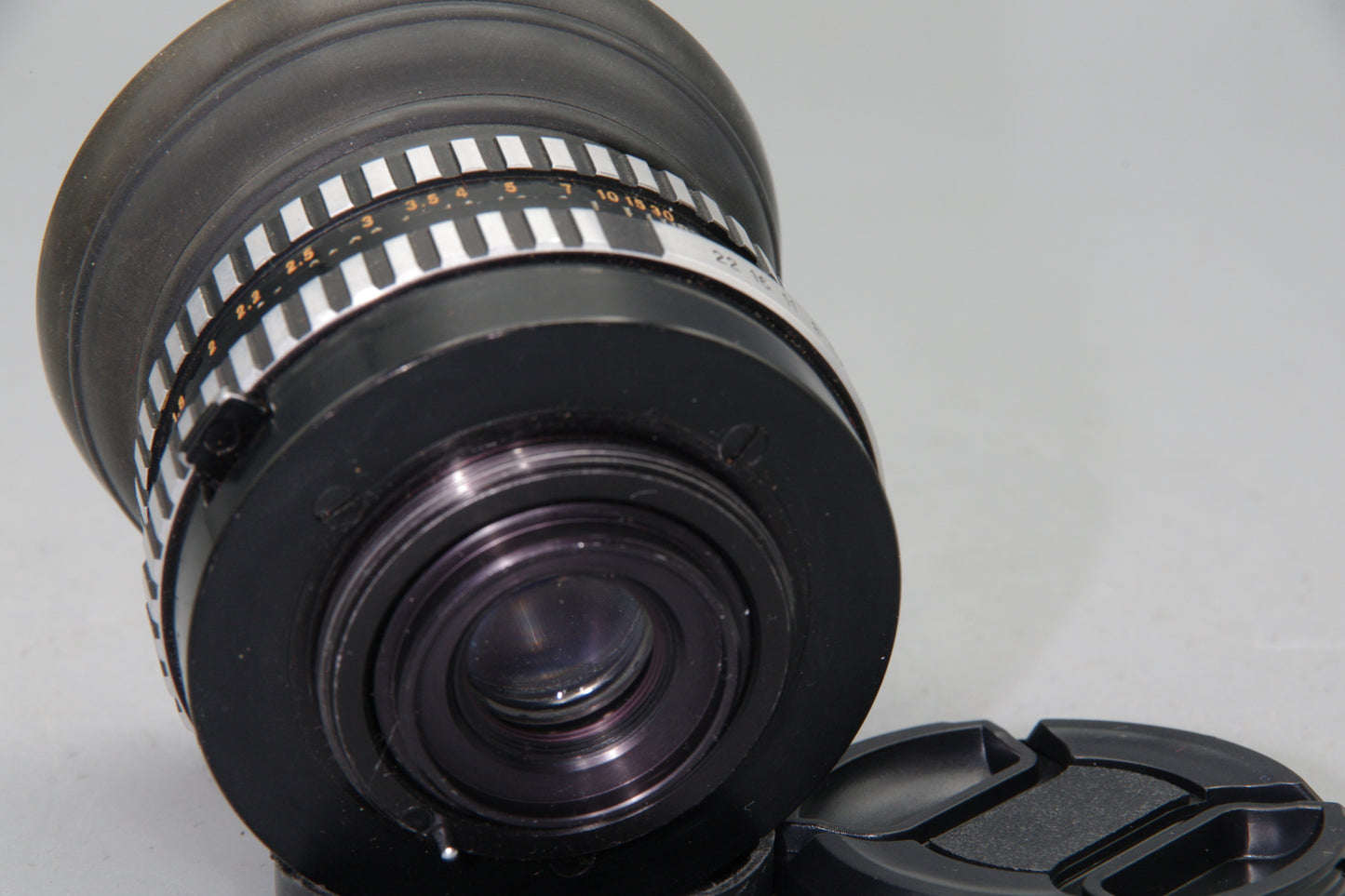 Carl Zeiss Jena Tessar 50mm f/2.8 Zebra – M42 Mount Lens – VGC
