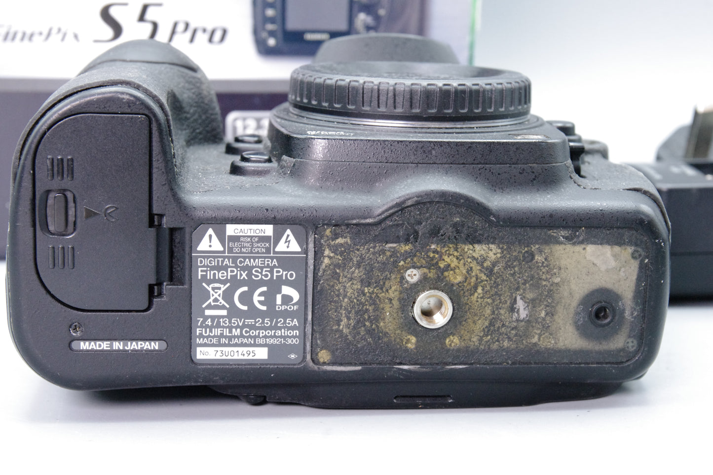 Fujifilm FinePix S5 Pro 12MP DSLR – Boxed – Excellent – With Charger & Battery
