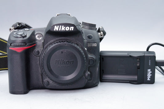 Nikon D7000 DSLR Camera Body – 16.2MP – Shutter Count 35062