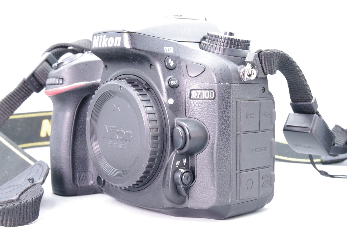 Nikon D7100 24MP DSLR Camera – Excellent Condition – S/C 18583