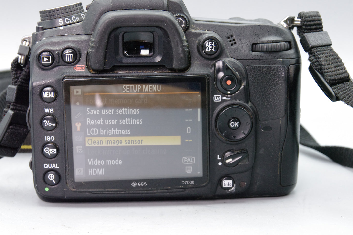 Nikon D7000 DSLR Camera Body – 16.2MP – Shutter Count 35062