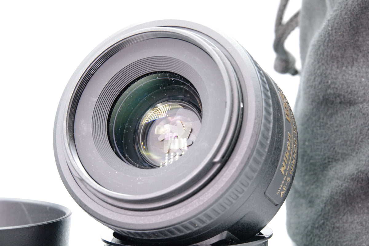 Nikon AF-S DX 35mm f/1.8G Lens –  Excellent Condition