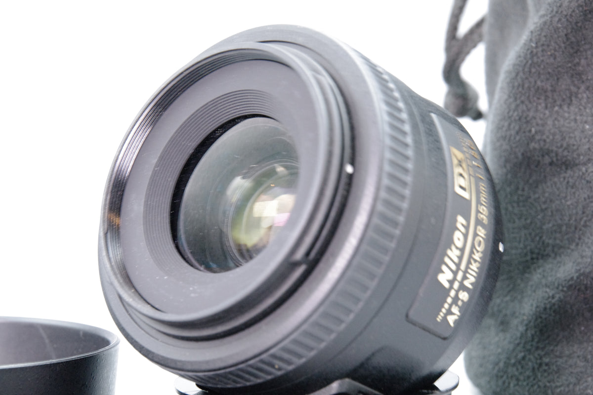 Nikon AF-S DX 35mm f/1.8G Lens –  Excellent Condition