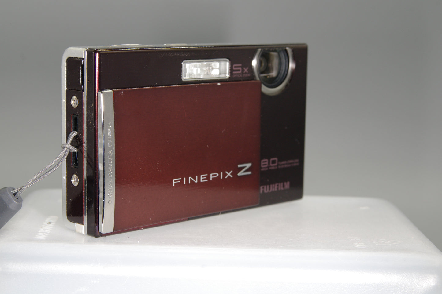 Fujifilm FinePix Z100fd 8MP Digital Camera – Ultra-Slim, 5x Zoom, Face Detection