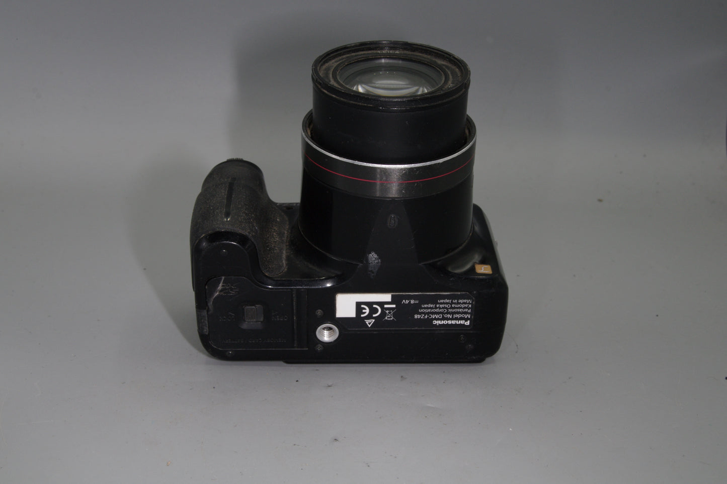 Panasonic Lumix DMC-FZ48 12.1MP Bridge Camera , 24x Leica  PLS READ