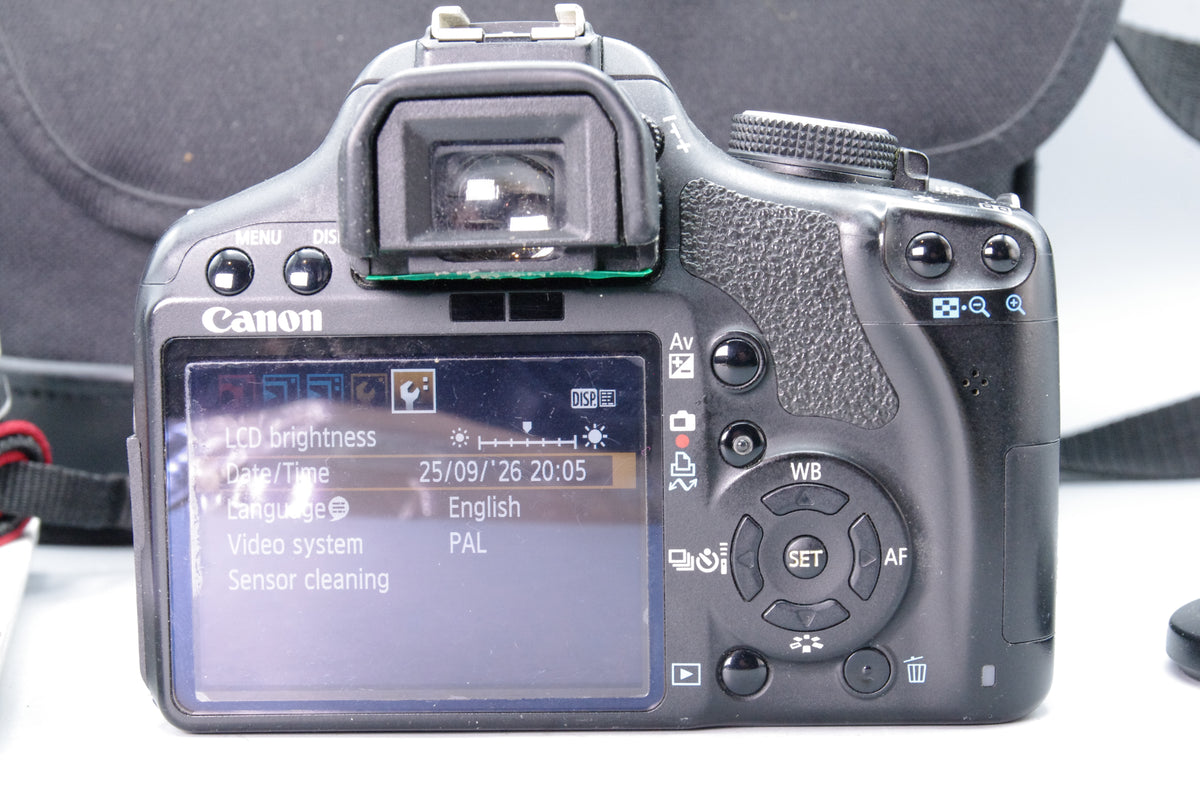 Canon EOS 500D 15.1MP Digital SLR with EF-S 18-55mm IS Lens Bag Manual Set Good