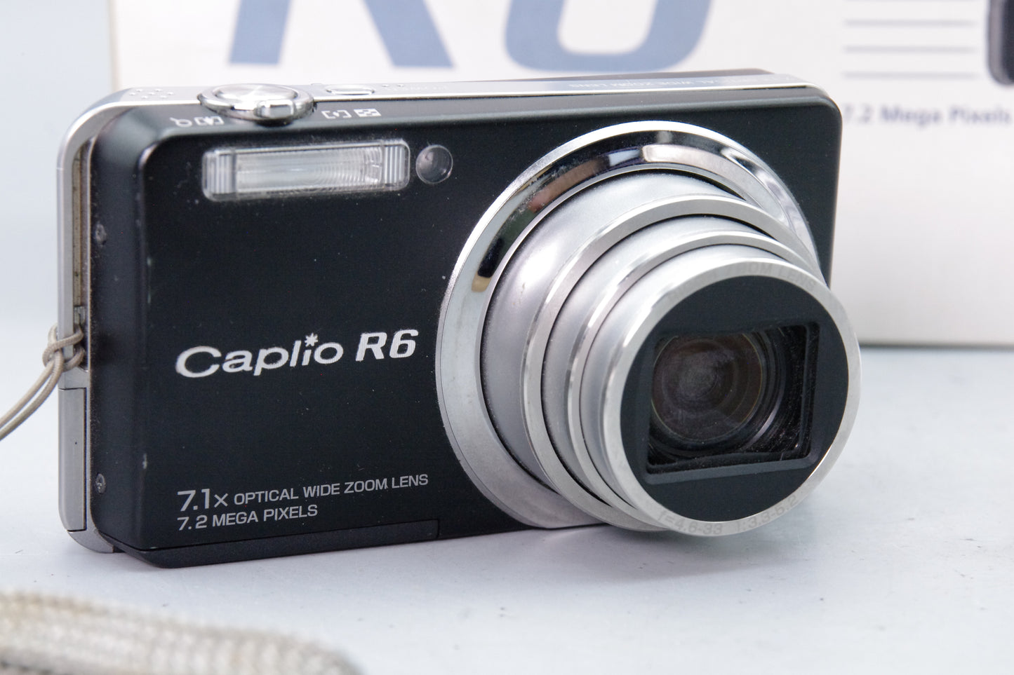 Ricoh Caplio R6 7MP Digital Compact Camera – Boxed – VGC