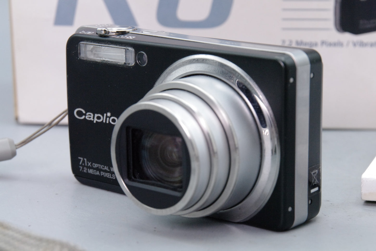 Ricoh Caplio R6 7MP Digital Compact Camera – Boxed – VGC