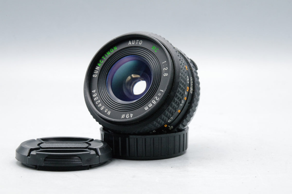 Auto Sunactinon MC 28mm f2.8 Wide Angle Lens Olympus OM Mount Caps Excellent