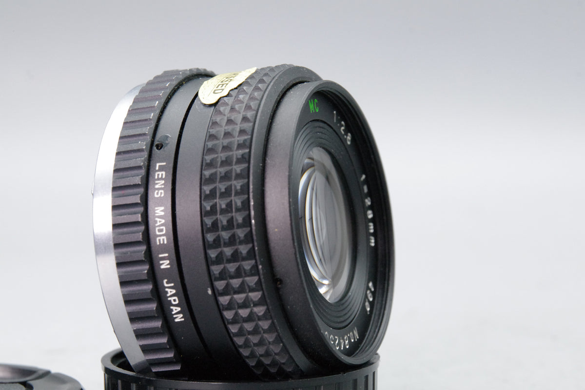 Auto Sunactinon MC 28mm f2.8 Wide Angle Lens Olympus OM Mount Caps Excellent