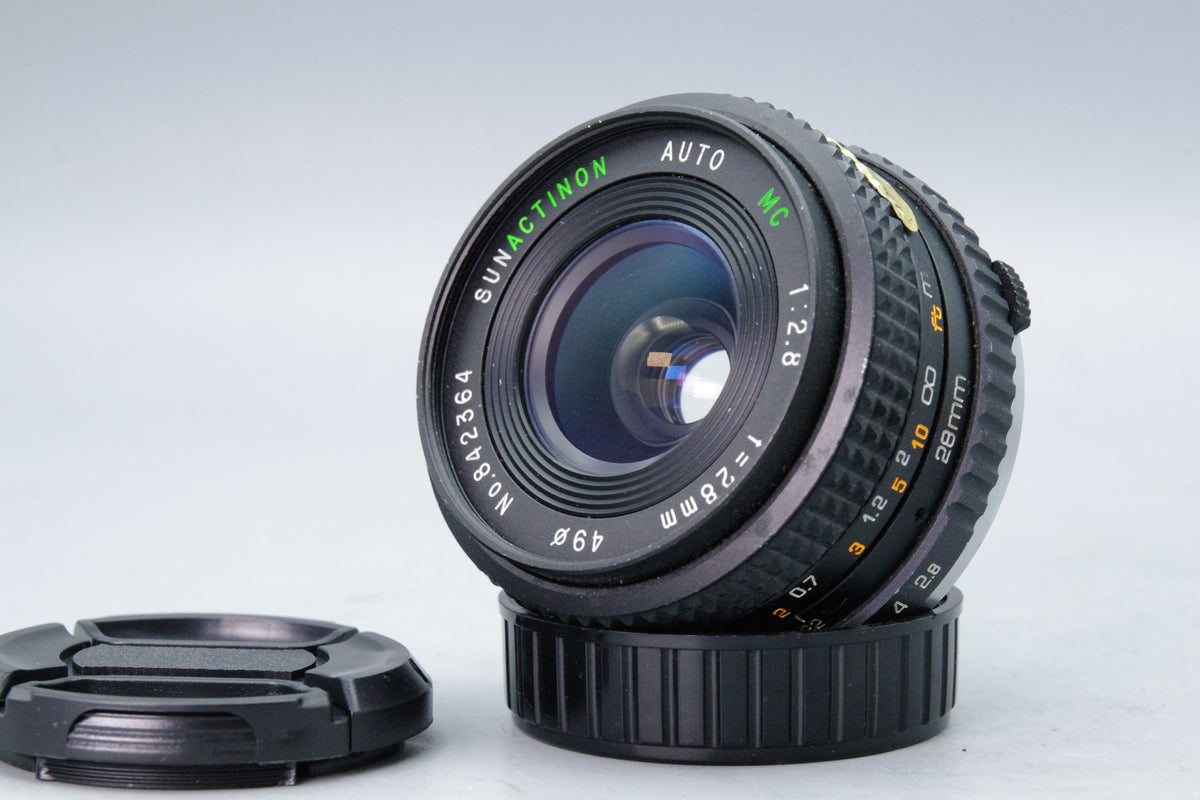 Auto Sunactinon MC 28mm f2.8 Wide Angle Lens Olympus OM Mount Caps Excellent