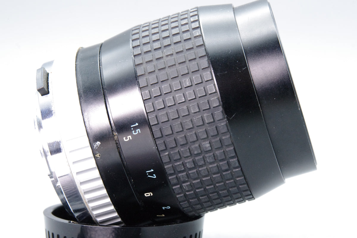 Hoya HMC Tele-Auto 135mm f2.8 Portrait Lens Olympus OM Mount Caps Excellent