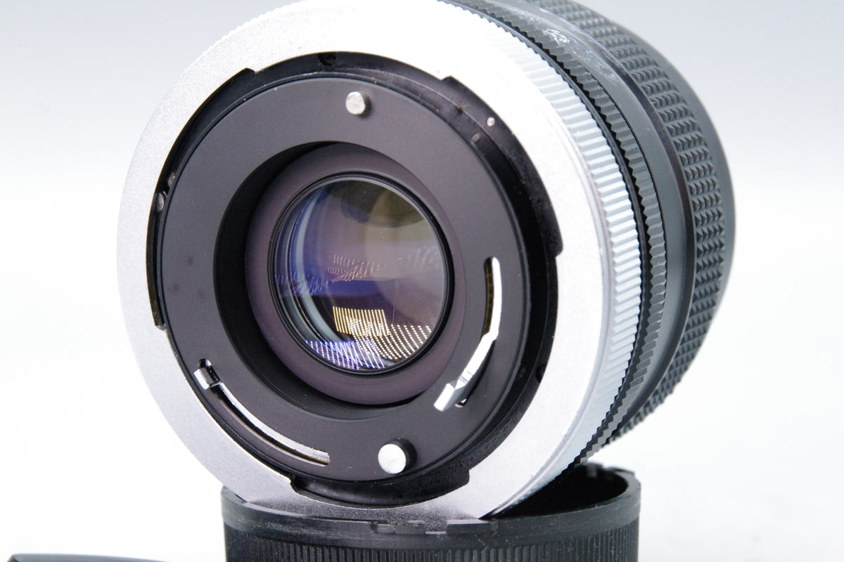 Vivitar 24mm f2 MC Wide Angle Lens Canon FD Mount Caps Excellent