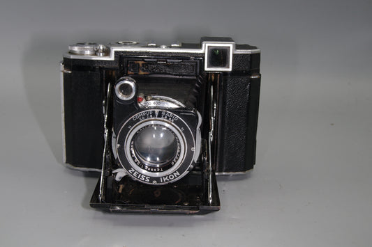 Zeiss Ikon Super Ikonta 532/16 – 6x6 – Tessar 8cm f/2.8 – Folding RF – VGC