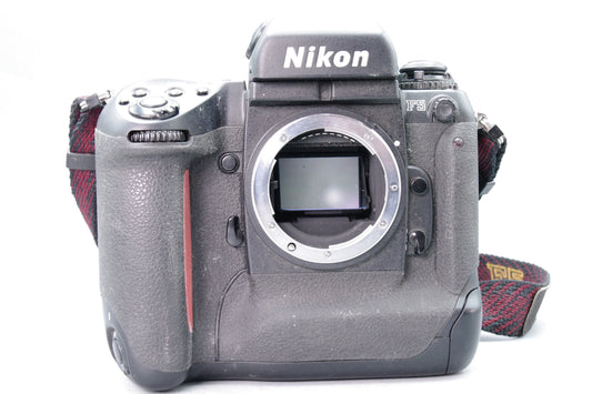 Nikon F5 Professional 35mm SLR Camera – Excellent Condition