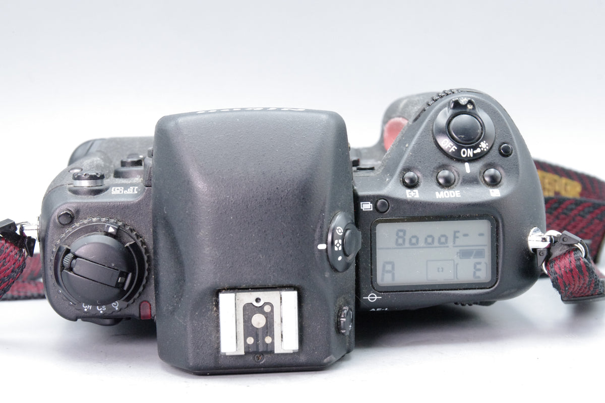 Nikon F5 Professional 35mm SLR Camera – Excellent Condition