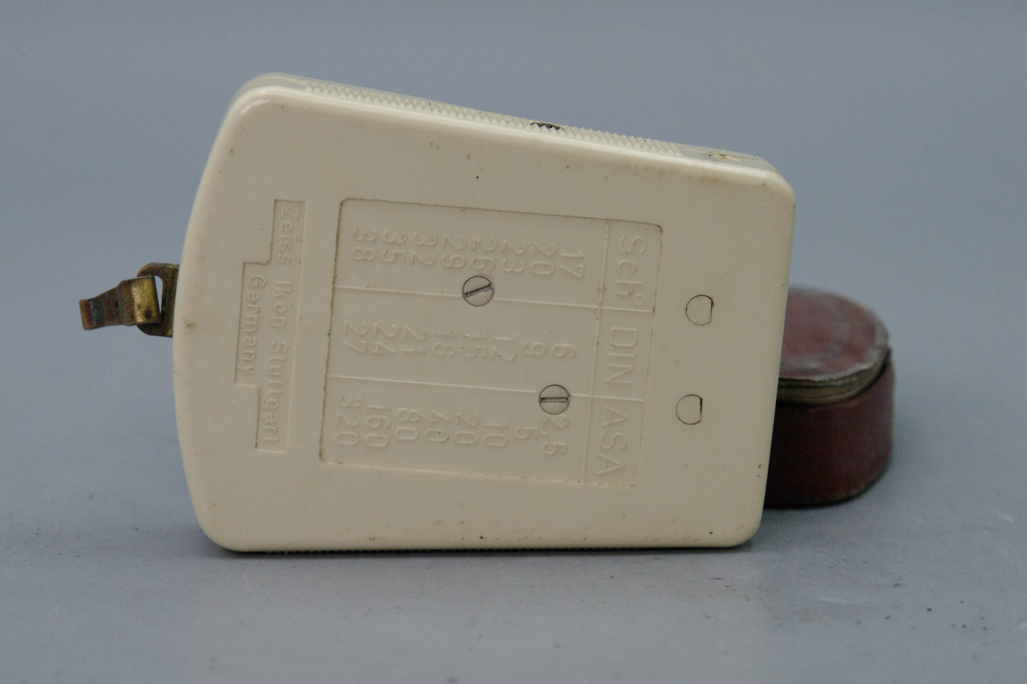 Ikophot Light Meter with Case – Working  with case