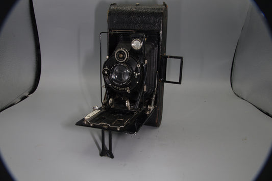 Vintage Voigtländer Folding Camera with Skopar 11.4cm f/4.5 Lens and Compur Shutter – Circa 1930s
