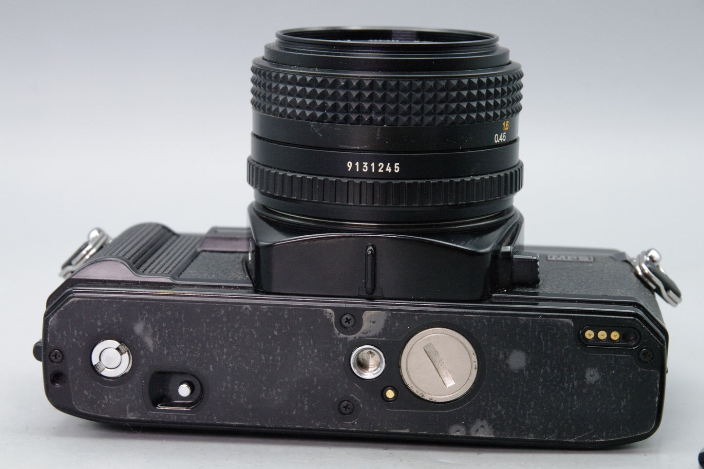 Minolta X‑700 35mm SLR + 50mm f/1.7 Lens – Black -  Batteries – Excellent