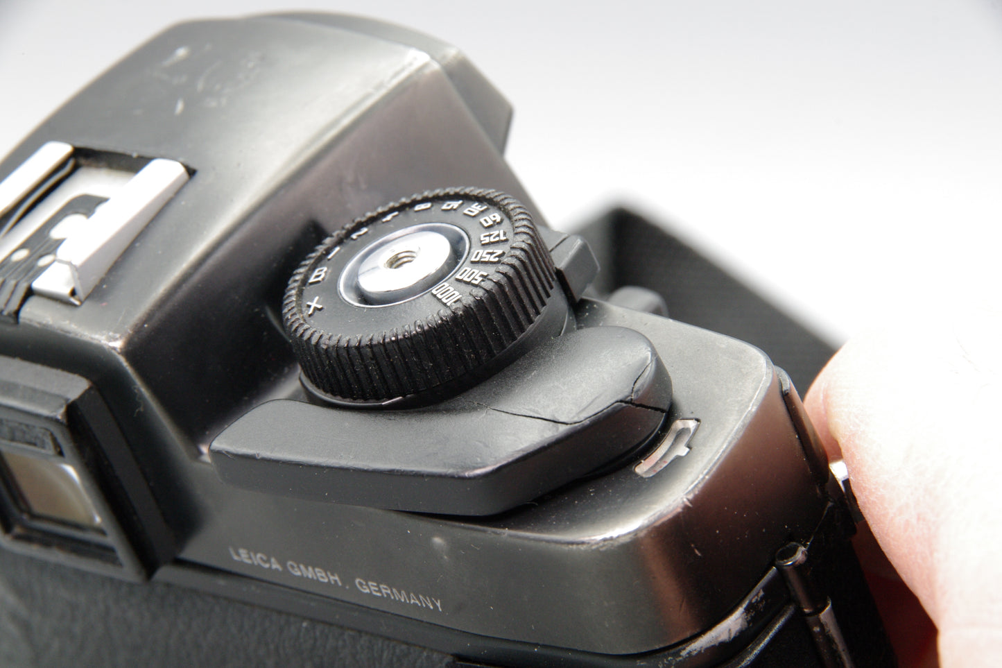 Leica R6 35mm SLR Film Camera Body – Manual Focus – Leica R Mount