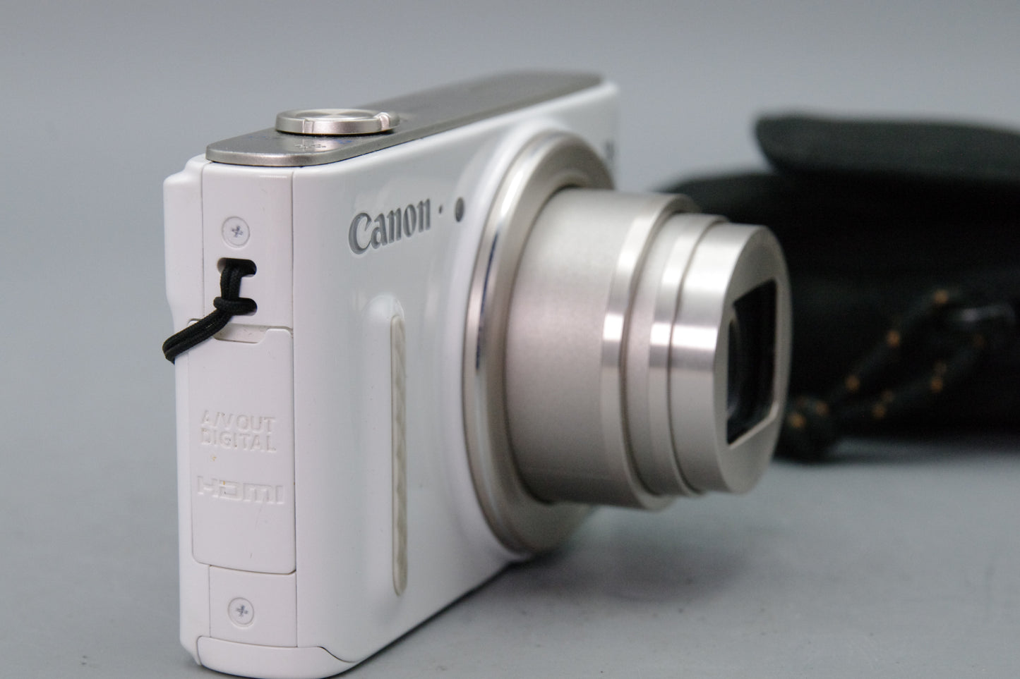 Canon PowerShot SX610 HS 20.2MP Digital Camera – White – Excellent – With Case