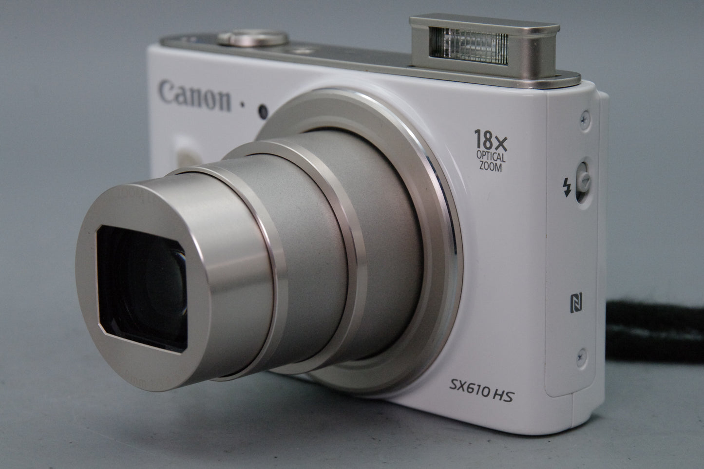 Canon PowerShot SX610 HS 20.2MP Digital Camera – White – Excellent – With Case