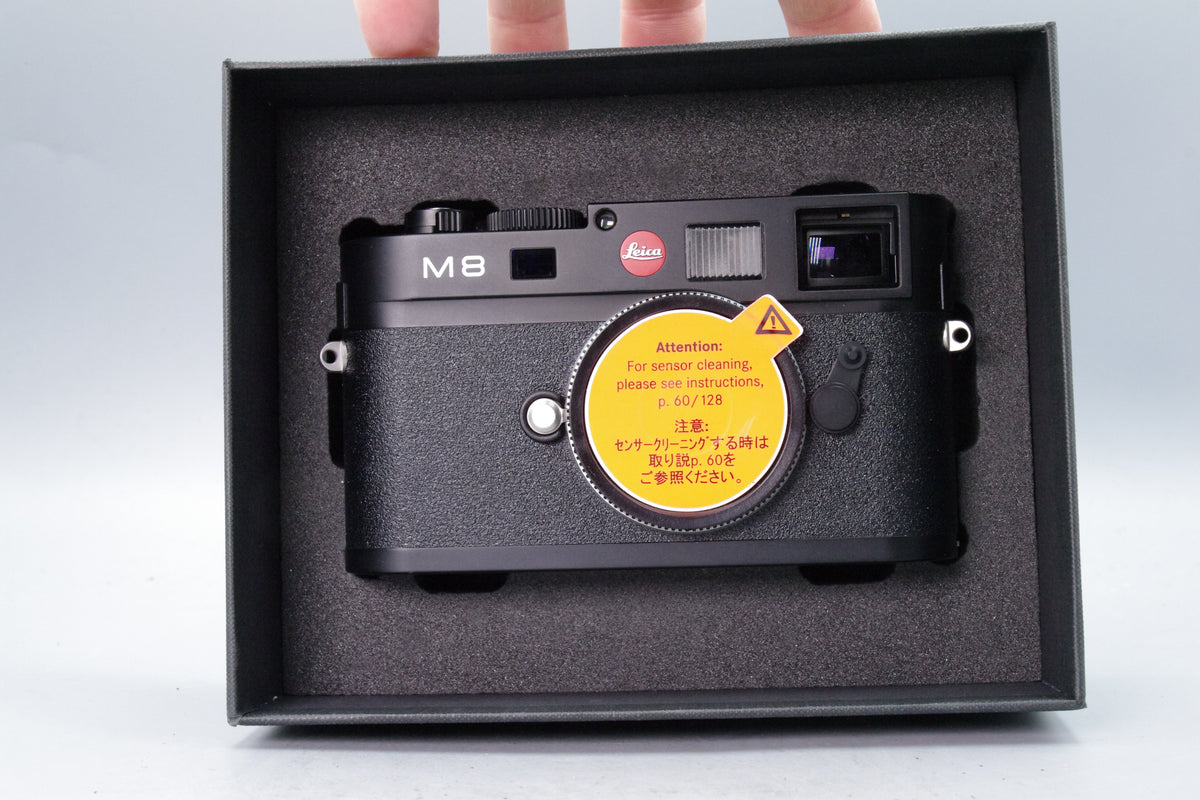 Leica M8 Digital Rangefinder Camera Body Black Chrome Boxed Set Low Shutter 98 Mint