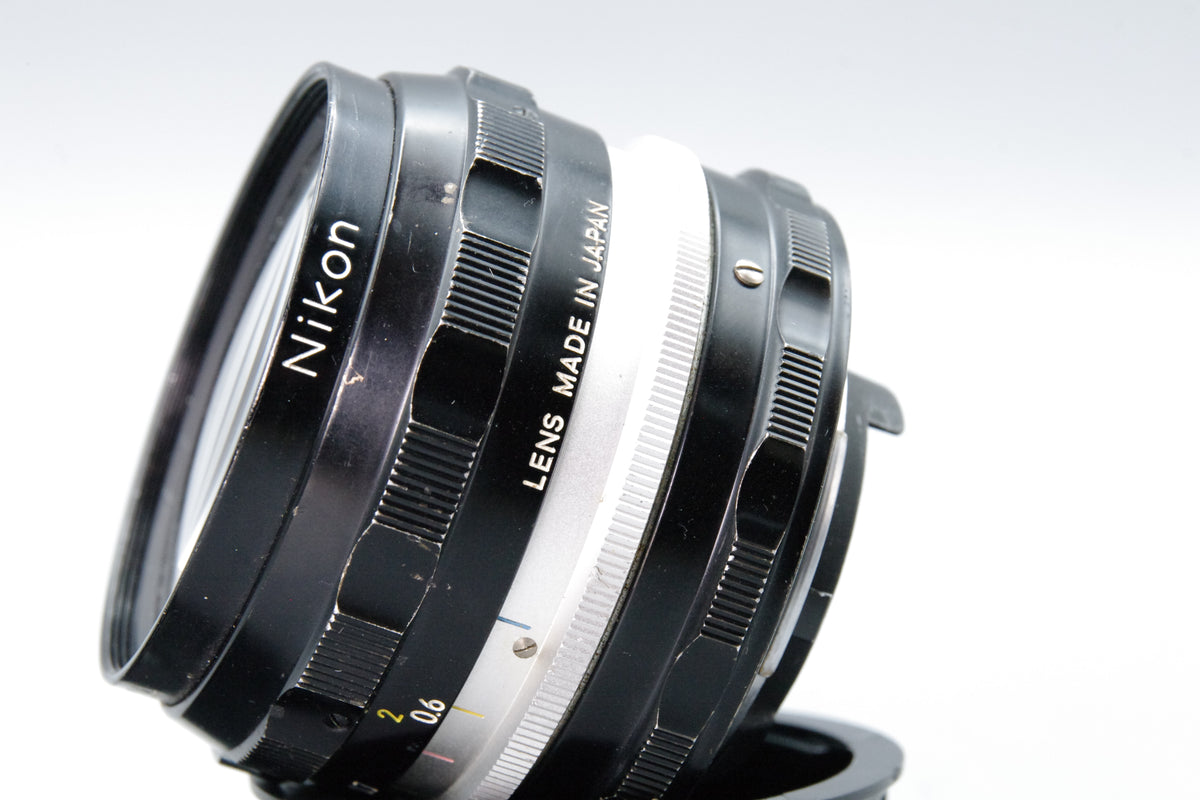 Nikkor-H Auto 28mm f3.5 Non-AI Wide Angle Prime Lens F Mount Caps Excellent
