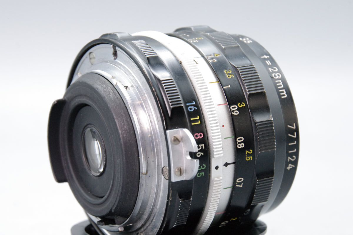 Nikkor-H Auto 28mm f3.5 Non-AI Wide Angle Prime Lens F Mount Caps Excellent