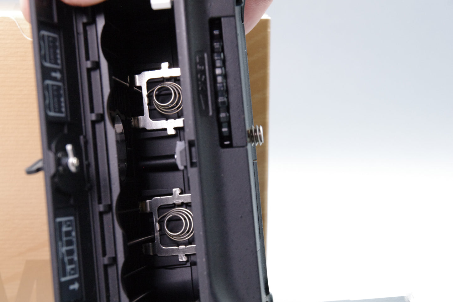 Nikon MB‑D80 Battery Grip – AA Tray Included – Boxed – Excellent Condition