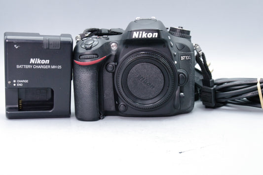 Nikon D7100 24MP DSLR Camera – Excellent Condition – S/C 26143 – Battery & Charger