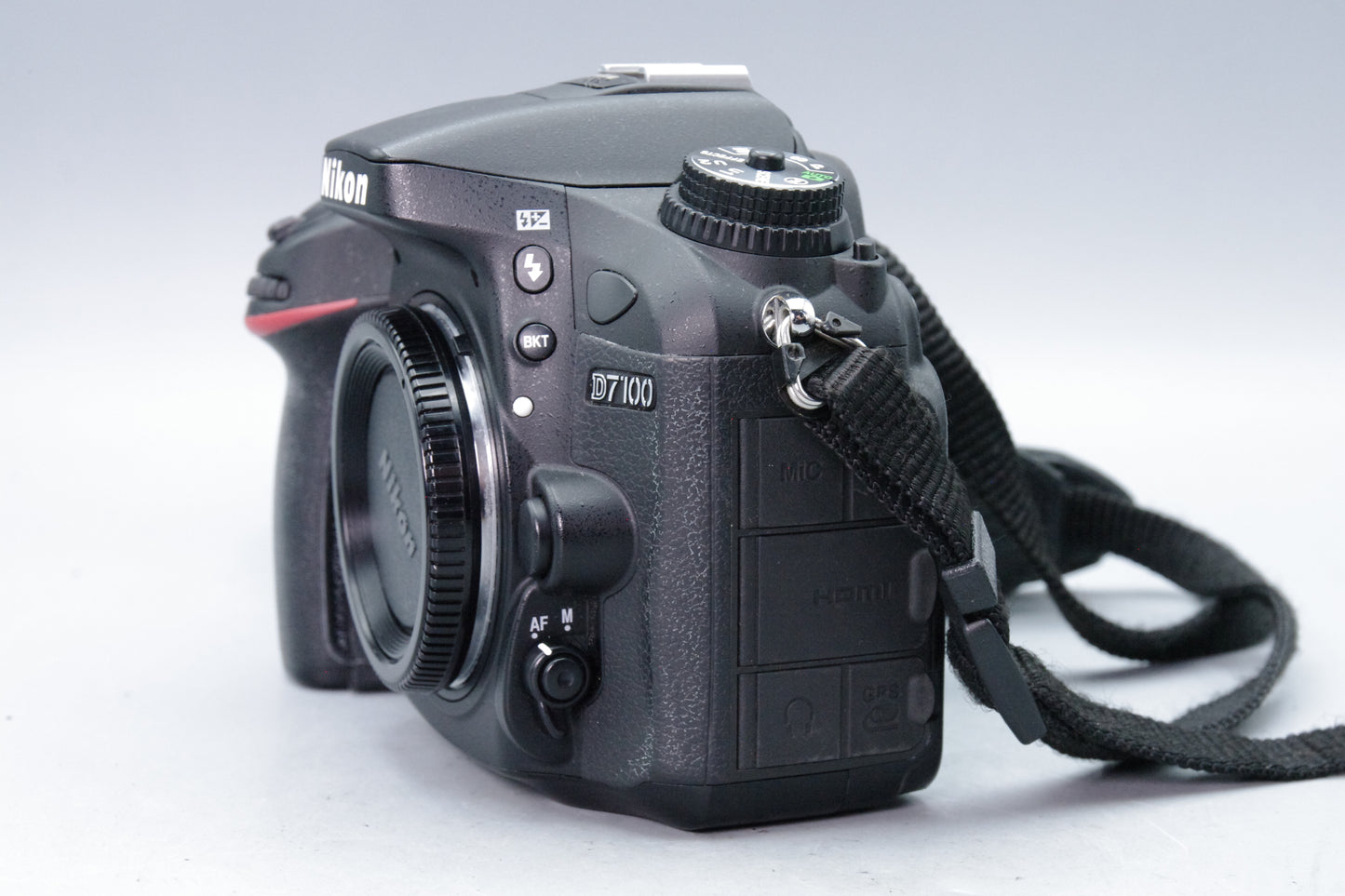 Nikon D7100 24MP DSLR Camera – Excellent Condition – S/C 26143 – Battery & Charger