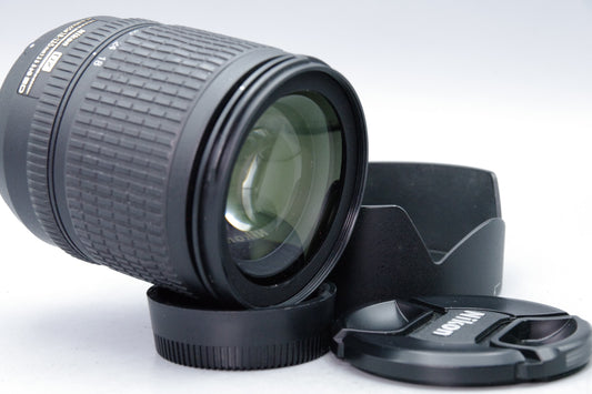 Nikon AF-S Nikkor 18-135mm f/3.5-5.6G ED Lens –  DX Zoom with Caps & Hood