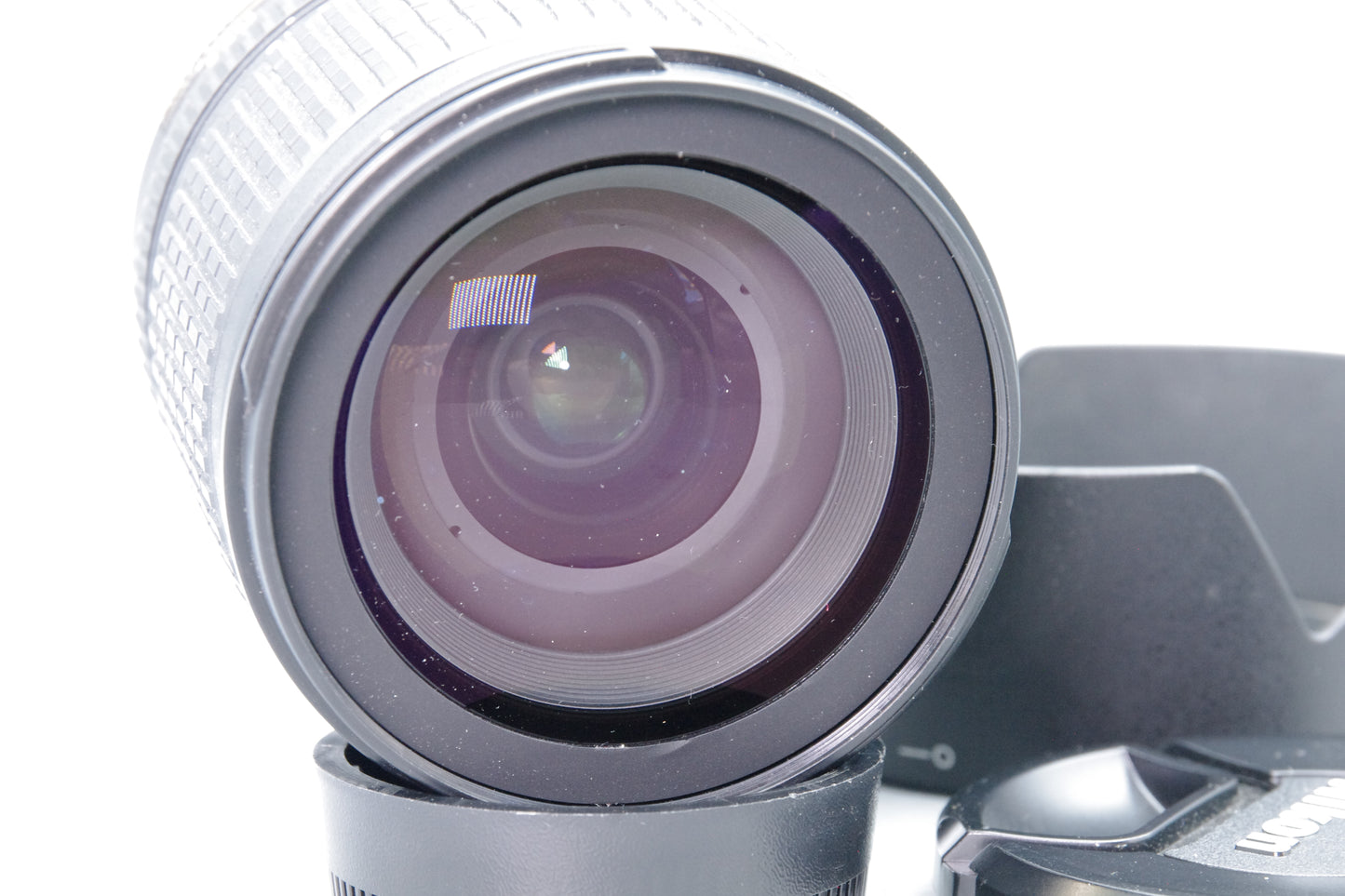 Nikon AF-S Nikkor 18-135mm f/3.5-5.6G ED Lens –  DX Zoom with Caps & Hood