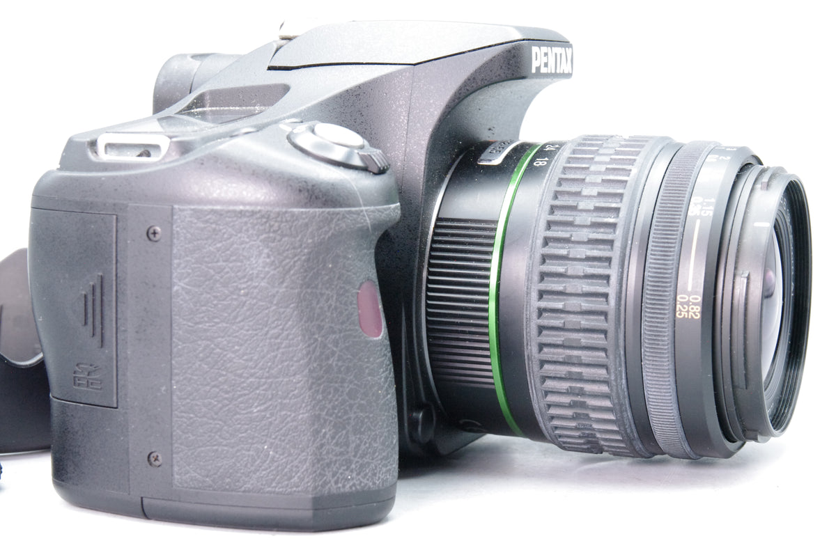 Pentax K200D 10.2MP Digital SLR Camera with SMC DA 18-55mm AL Lens Hood Cap Tested Excellent