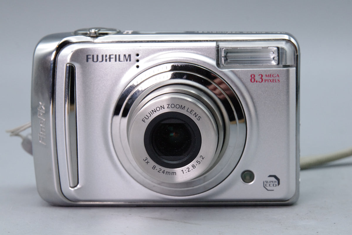 Fujifilm FinePix A800 8.3MP Super CCD Digital Camera Silver Strap Tested Excellent