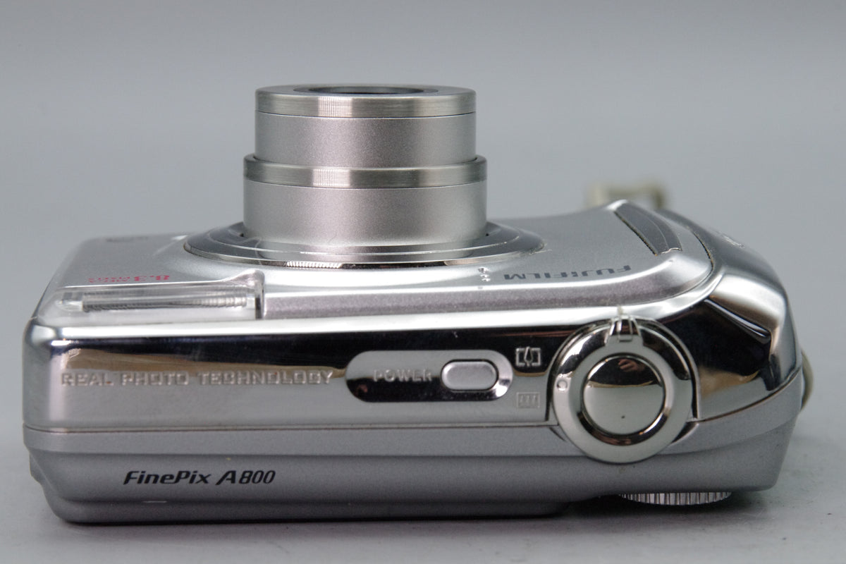 Fujifilm FinePix A800 8.3MP Super CCD Digital Camera Silver Strap Tested Excellent