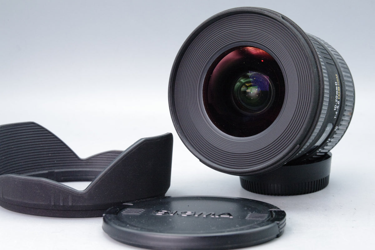 Sigma 10-20mm f4-5.6 EX DC HSM Lens Nikon F Mount Hood Caps Tested Excellent