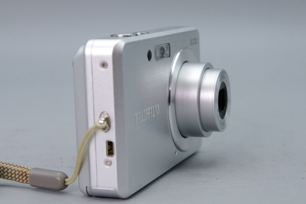 Fujifilm FinePix J10 8.2MP Digital Camera Silver Fujinon 3x Zoom Strap Tested