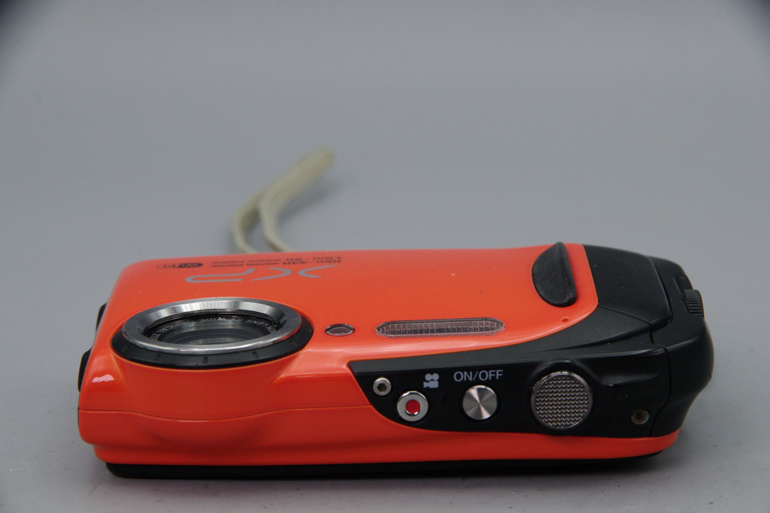 Fujifilm FinePix XP70 16.4MP Waterproof Digital Camera – Orange