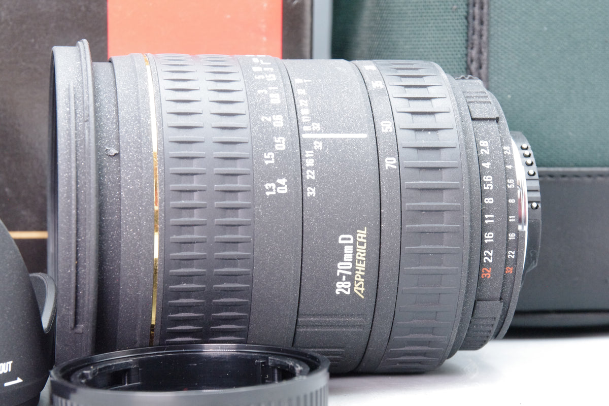 Sigma 28-70mm f2.8 Aspherical Lens Nikon F Mount Boxed Hood Case Tested Excellent