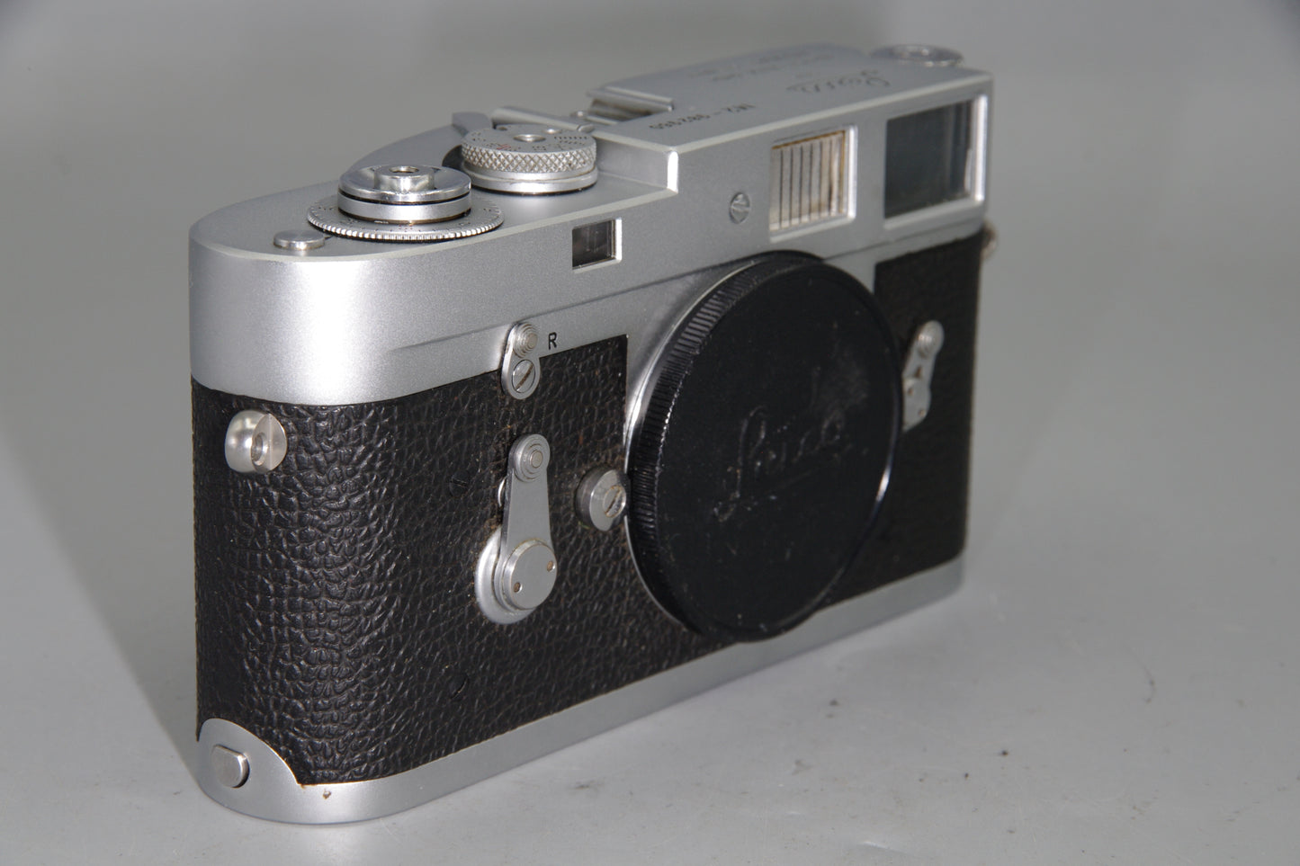 Leica M2 35mm Rangefinder Camera – 1959 Model w/ Self-Timer – Classic M Mount