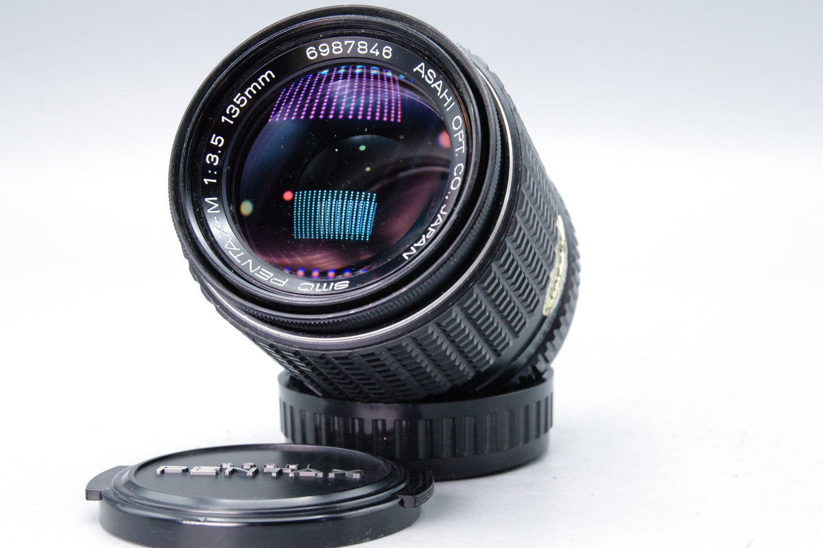 SMC Pentax-M 135mm f/3.5 – MF Telephoto Prime – K Mount – Compact Vintage.