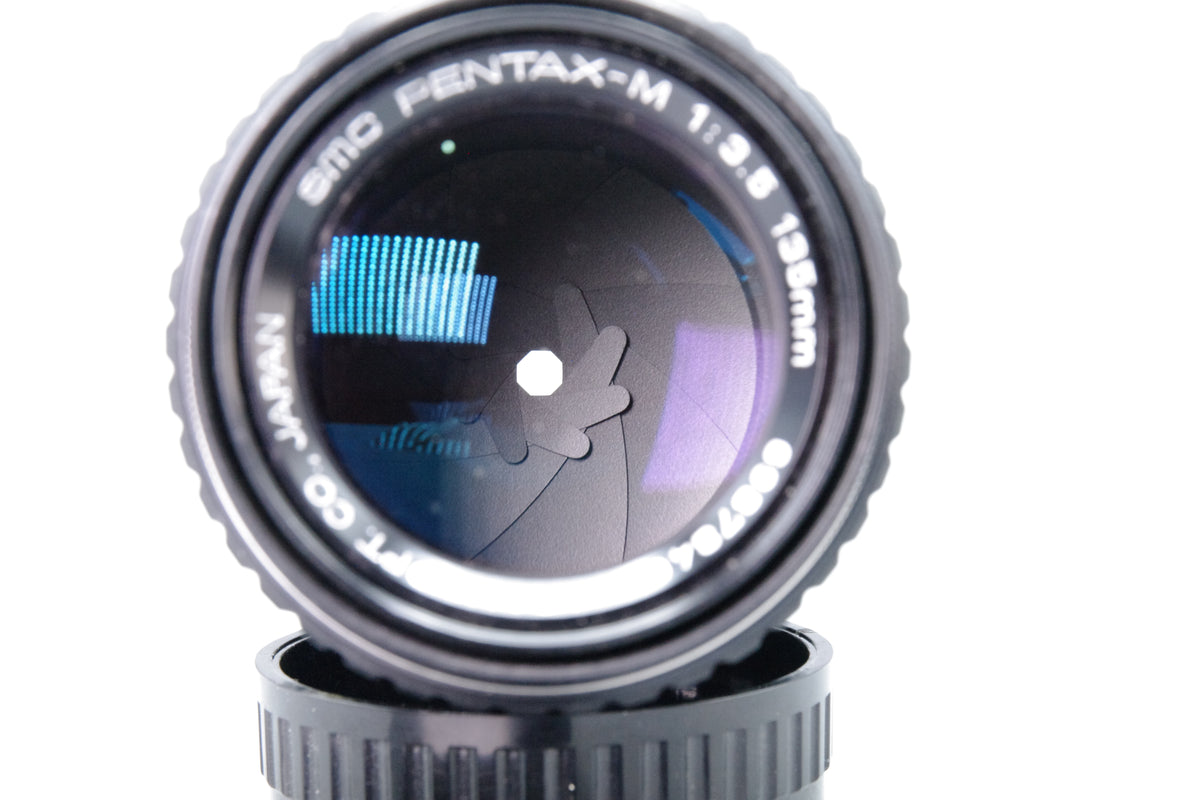 SMC Pentax-M 135mm f/3.5 – MF Telephoto Prime – K Mount – Compact Vintage.