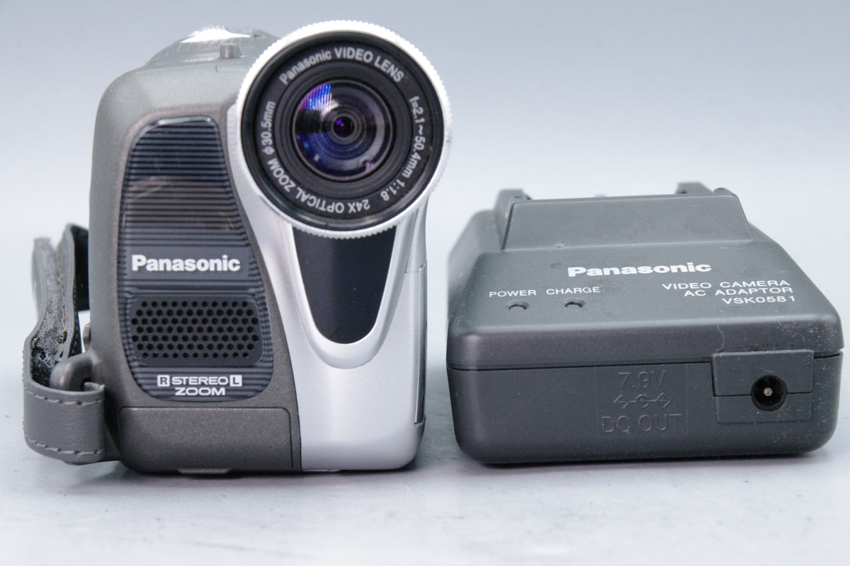 Panasonic NV-GS17 MiniDV Camcorder 24x Optical Zoom Charger AC Adapter VSK0581 Tested
