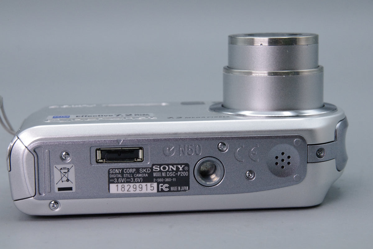 Sony Cyber-shot DSC-P200 7.2MP Digital Camera Silver Carl Zeiss 3x Zoom Tested